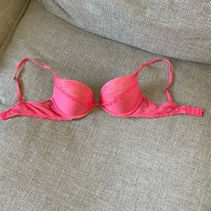 Victoria’s Secret Lace Padded Bra 34C